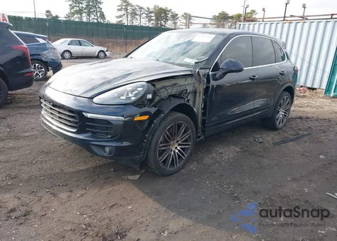 2018 Porsche Cayenne z USA, uszkodzony, nr VIN WP1AA2A27JKA01129